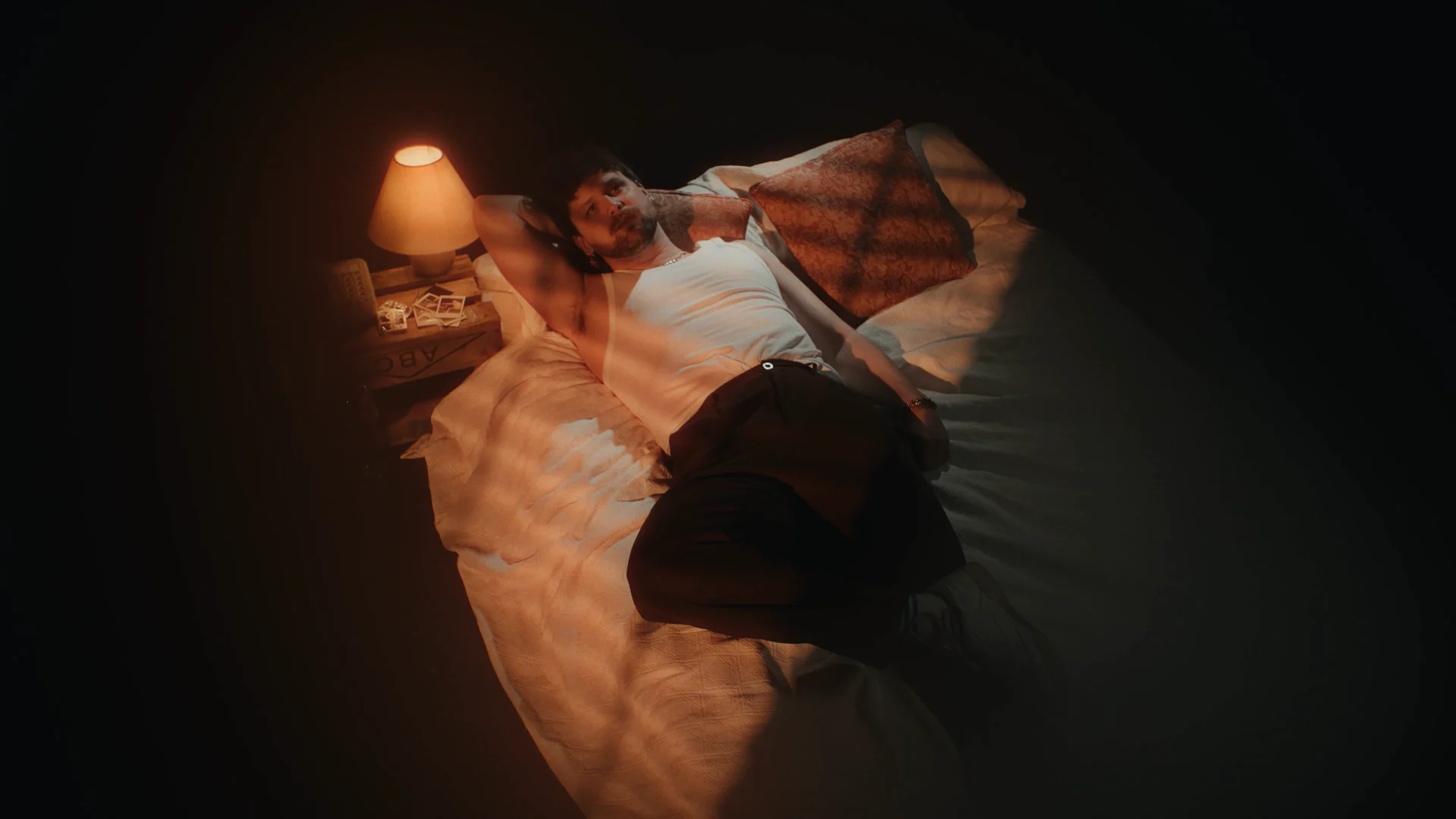 veryhandsomebilly - TAKE ME BACK BOWIE | Music Video